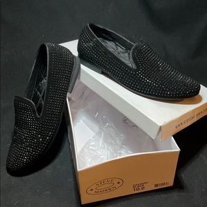 Steve Madden black velvet w/black crystal slip on